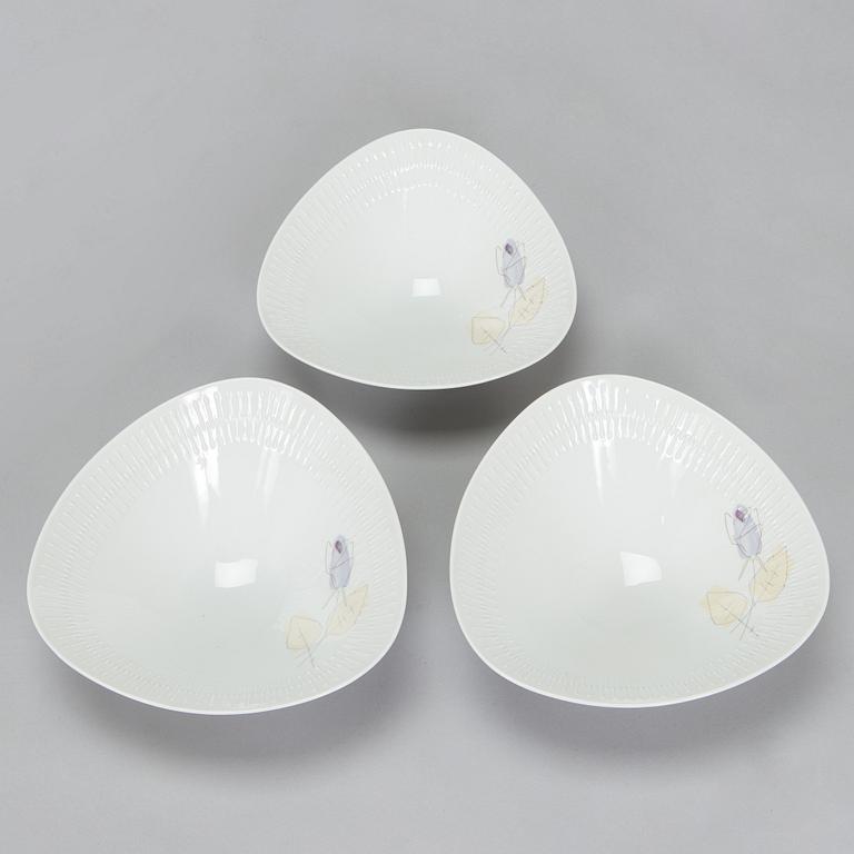 32-piece porcelain dinner service, Hutschenreuther, Germany.