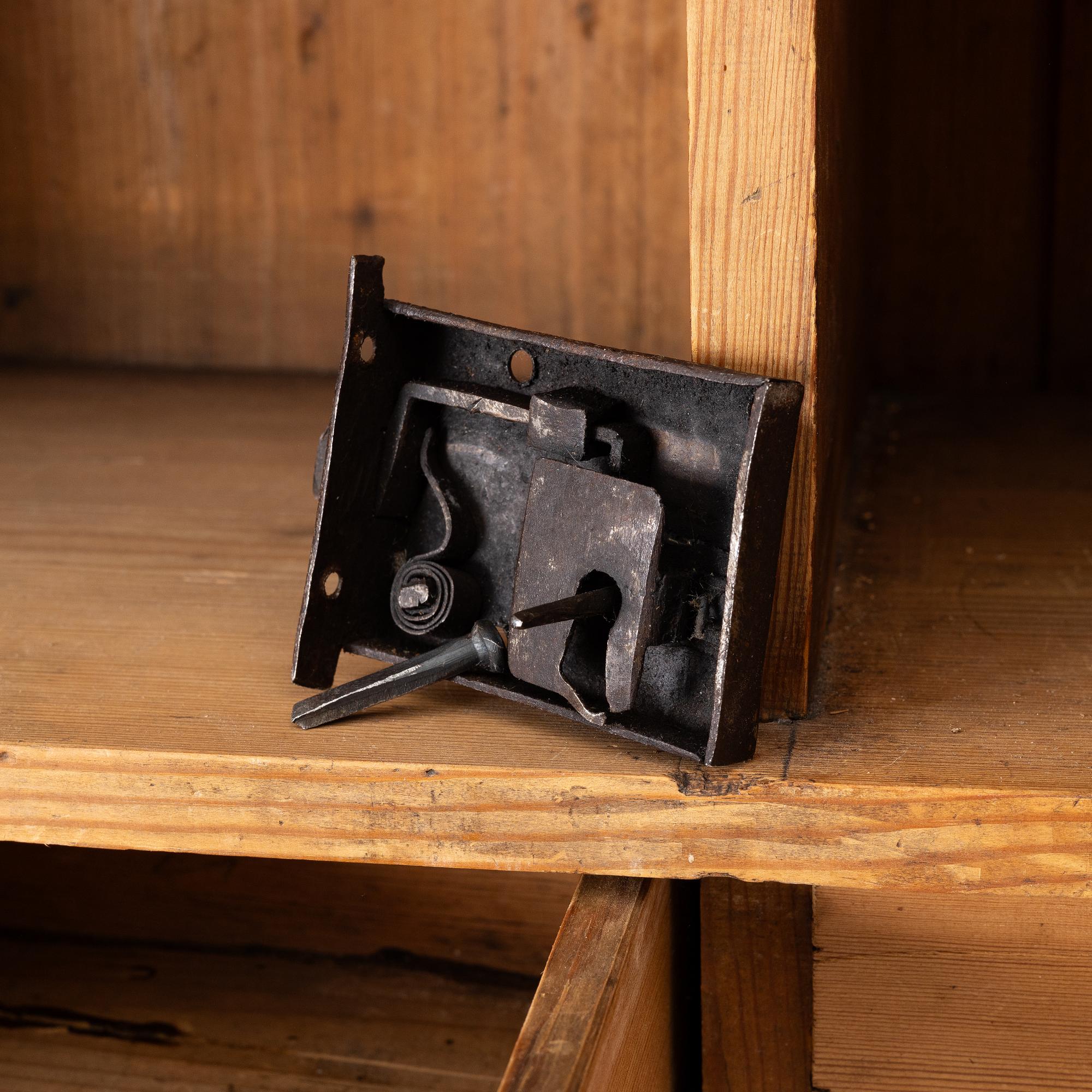 A Rococo style cabinet, 18th-19th century.