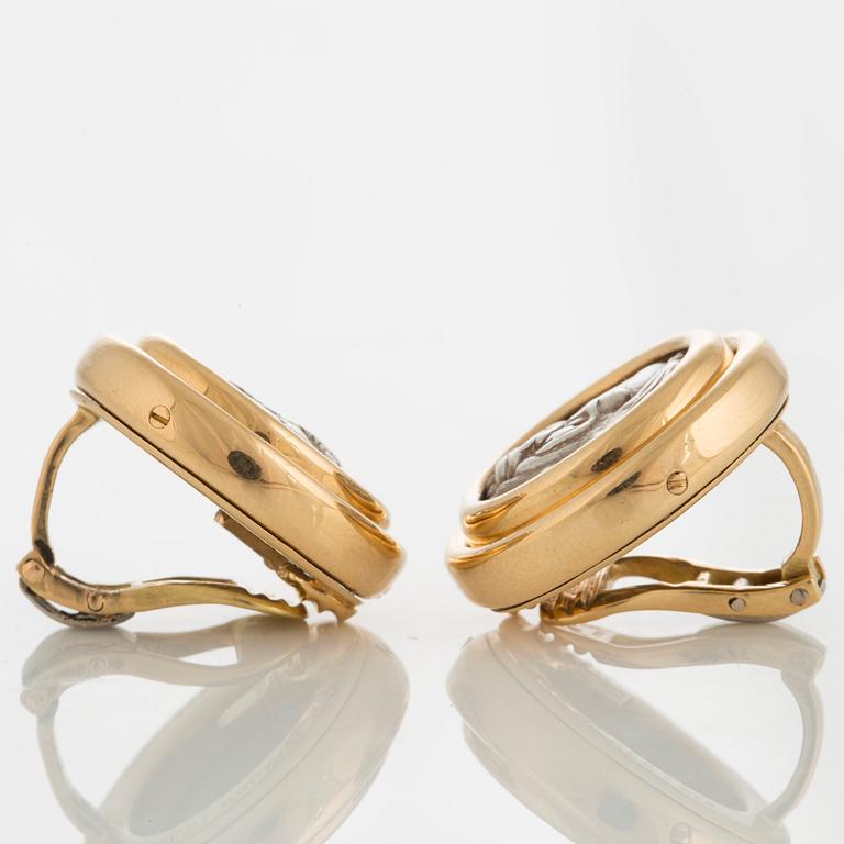 Bulgari ett par örhängen "Monete" 18K guld med mynt från antiken.