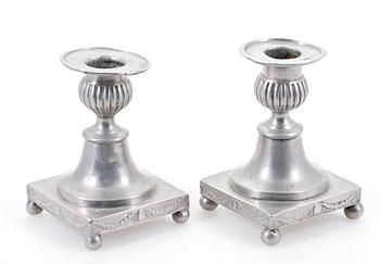 LJUSSTAKAR, ett par. Tenn, Sengustavianska, Sverige, M G Moberg (1816-1824), Jönköping.