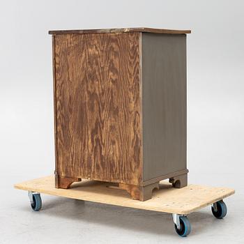 Chest of drawers, first half of 20th century.