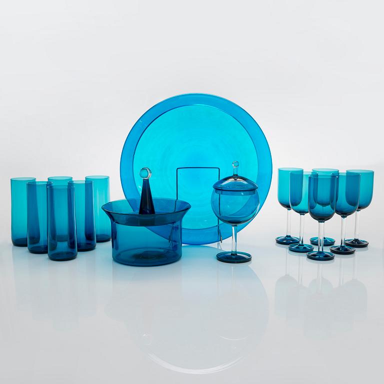 Nanny Still, a 15-piece 'Harlequin' glassware for Riihimäen Lasi Oy.