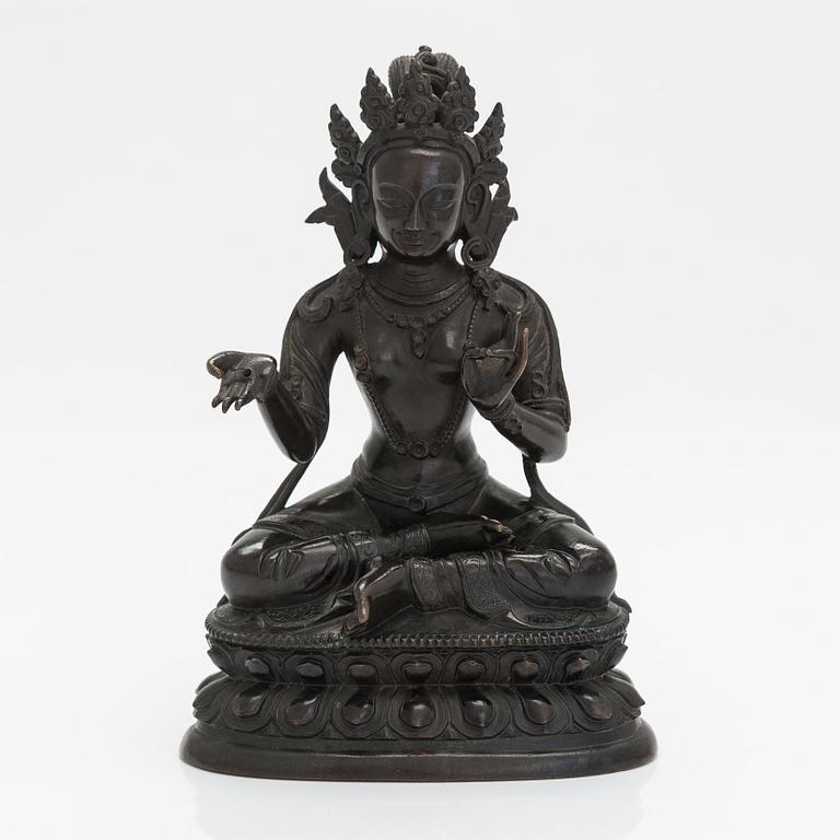 A bronze figure of a crowned goddess, Qing dynasty, 18th Century.