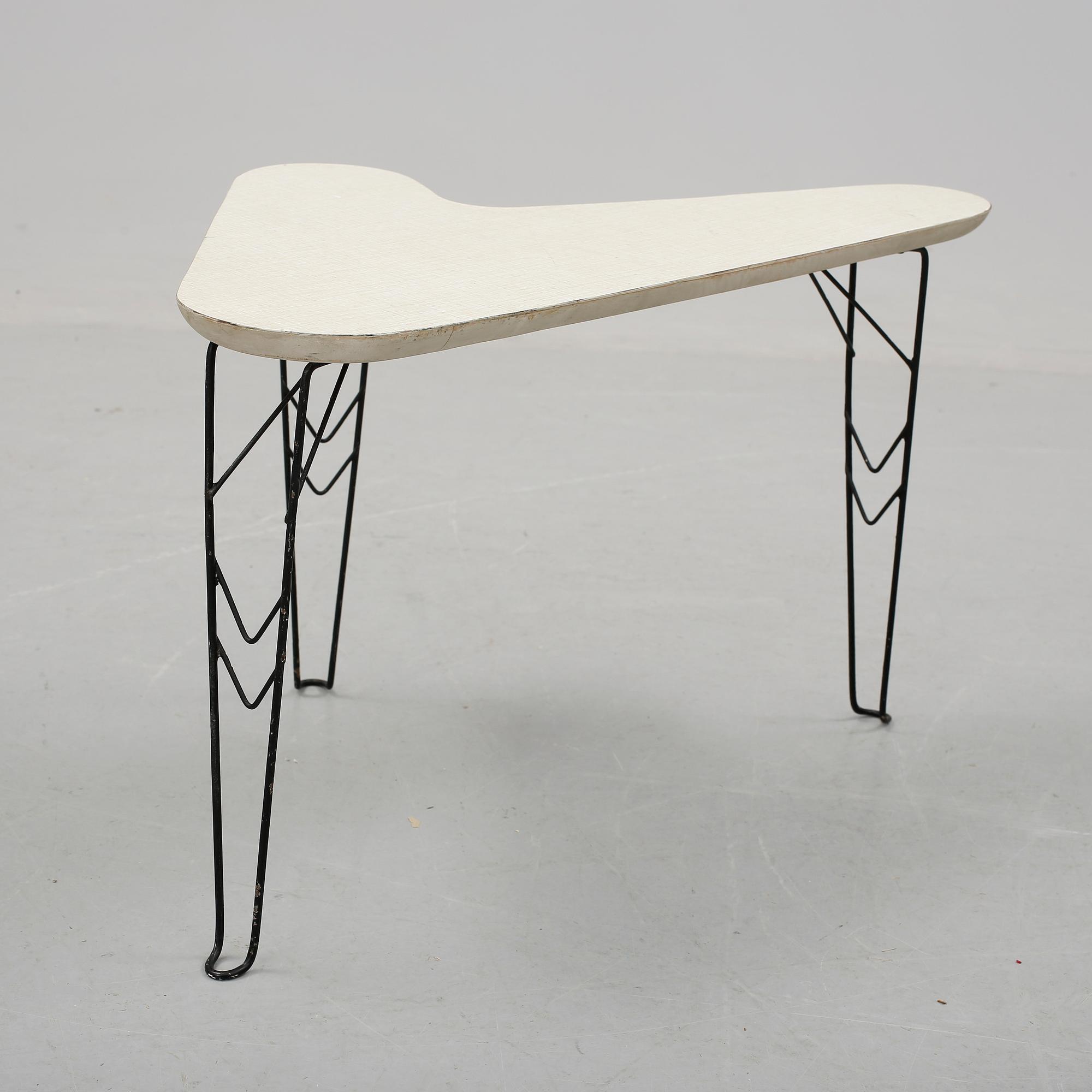 SIDOBORD/SOFFBORD, 1900-talets andra hälft.