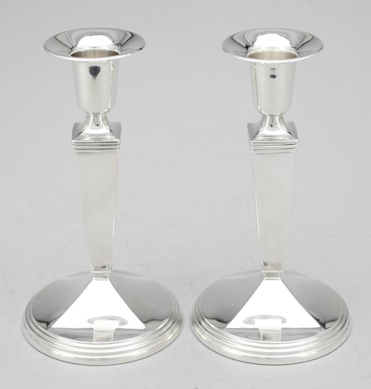LJUSSTAKAR, ett par, silver, GAB, Stockholm 1961.