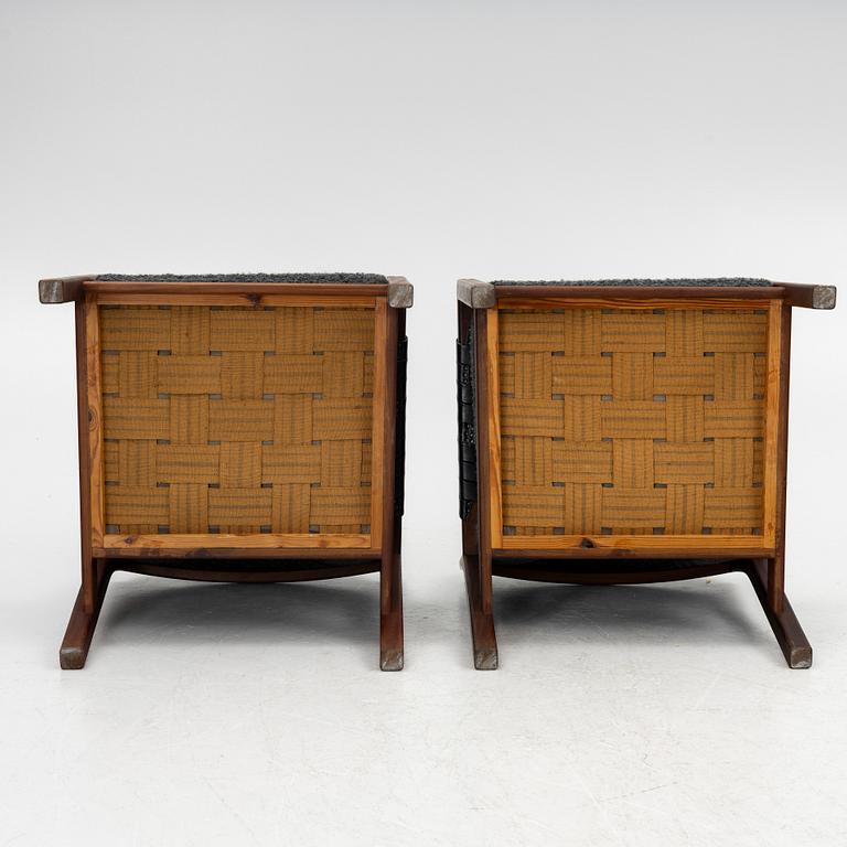 Carl Gustaf Hiort af Ornäs, A pair of easy chairs, 'Rialto',  Puunveisto Oy, Finland, mid 20th century.