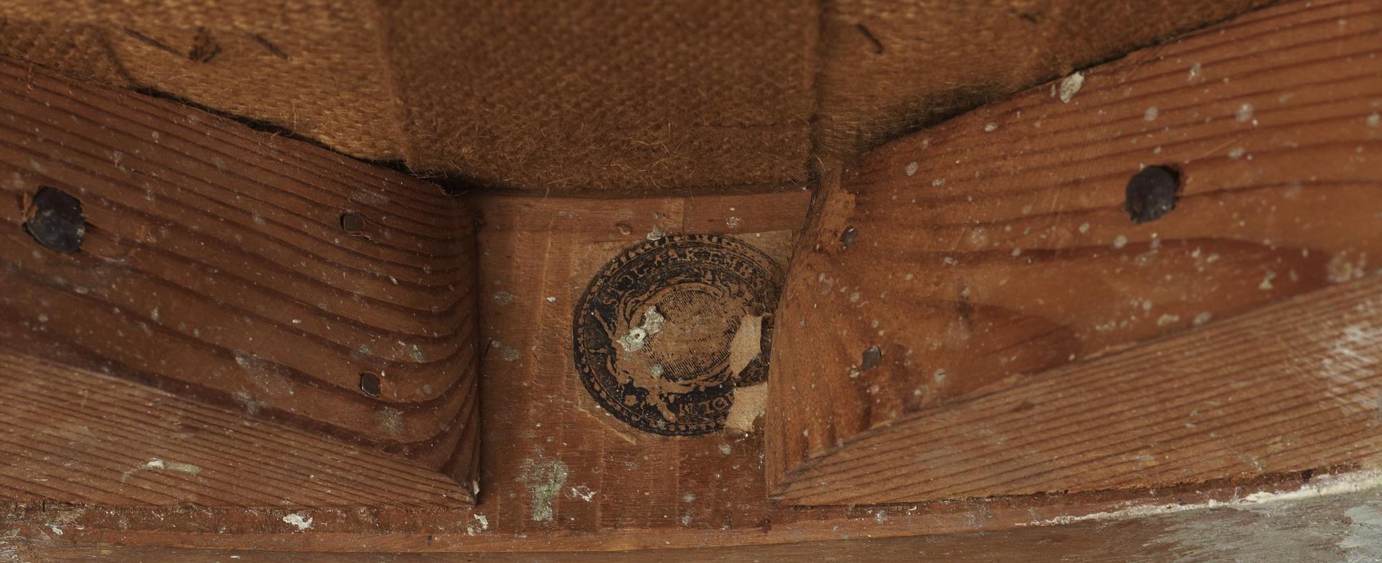 KARMSTOLAR, 2 st, sengustavianska, Joseph Ruste (mästare i Stockholm 1772-1792).