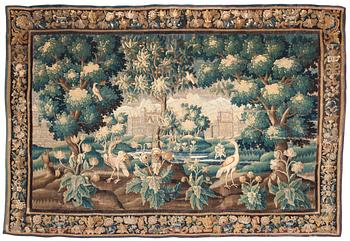 TAPESTRY, tapestry weave. 274,5 x 402 cm. Flanders, the second part of the 17th century til around 1700.