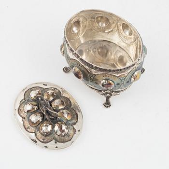 Presenterfat, skål samt sockerskrin med lock, silver, barockstil, 1900-tal.