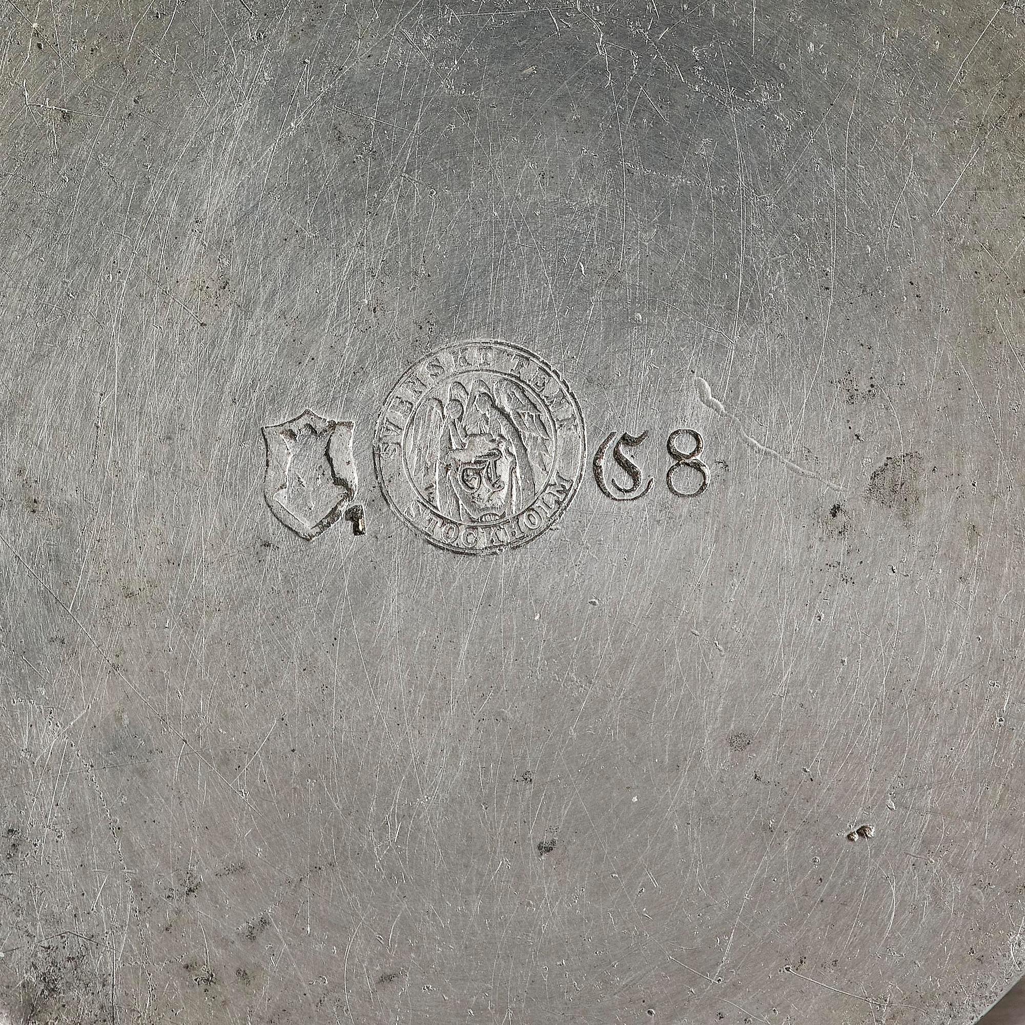 Firma Svenskt Tenn, a lidded pewter box model "A 742", Stockholm, 1929.