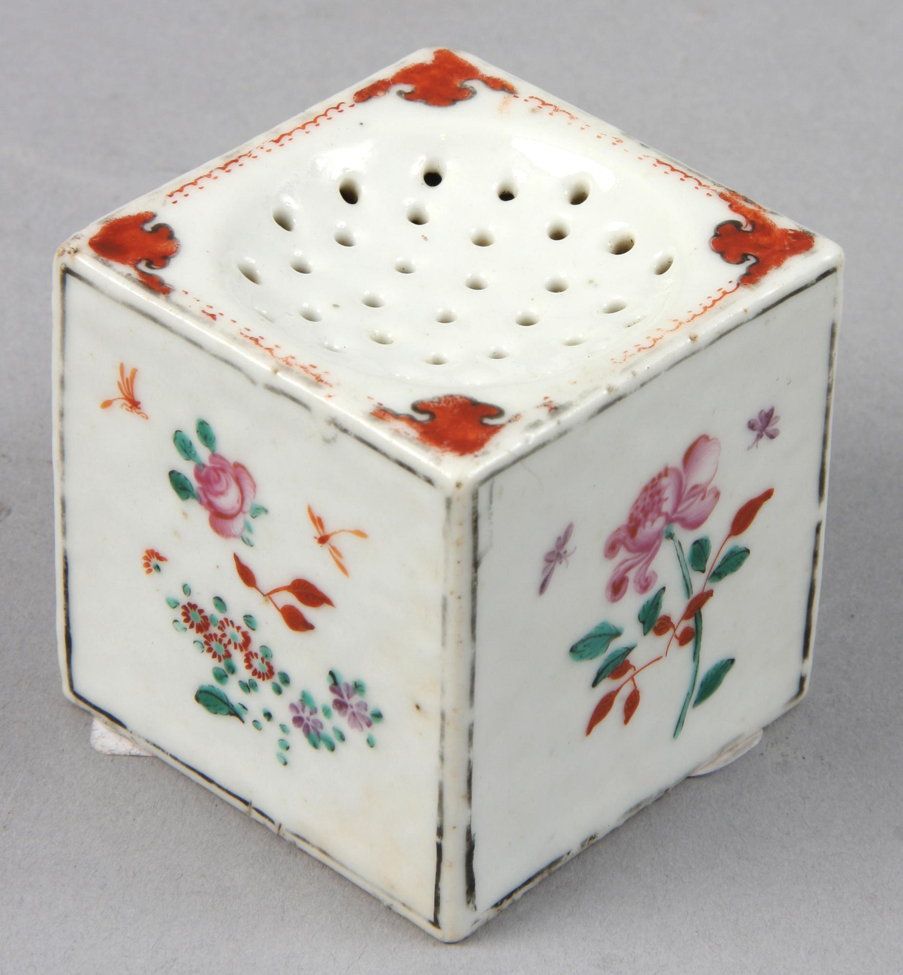 (Klar) PARTI PORSLIN, 4 delar, porslin, Kina, bl a 1700/1900-tal.
