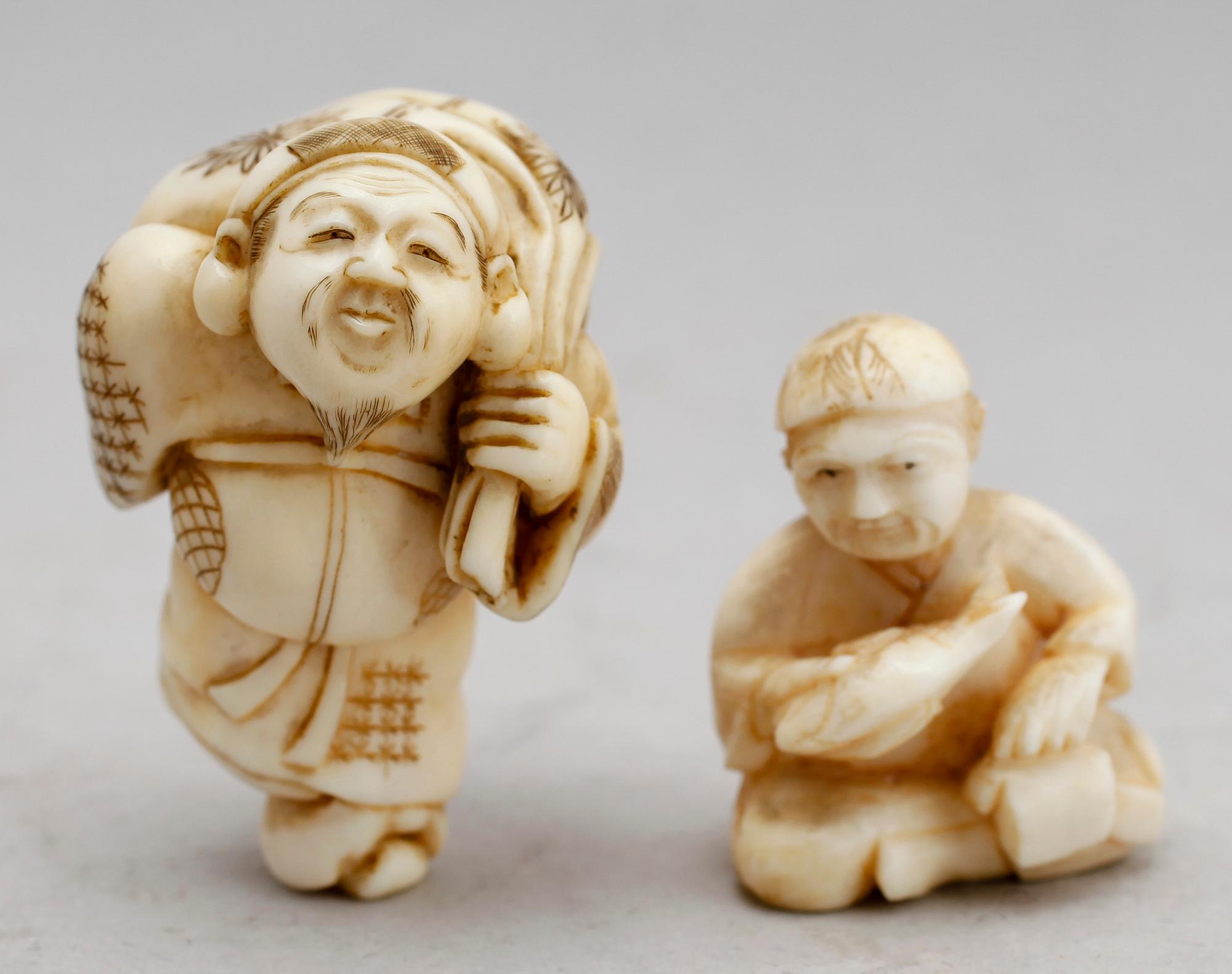 NETSUKER, 2 st, elfenben, 1800-tal.