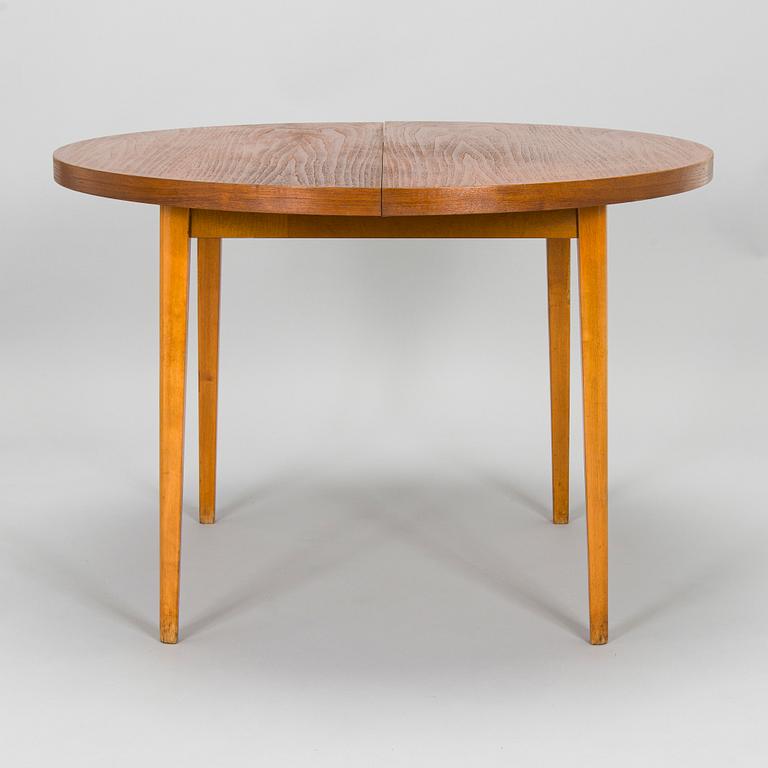 Pöytä, 1900-luvun puoliväli.