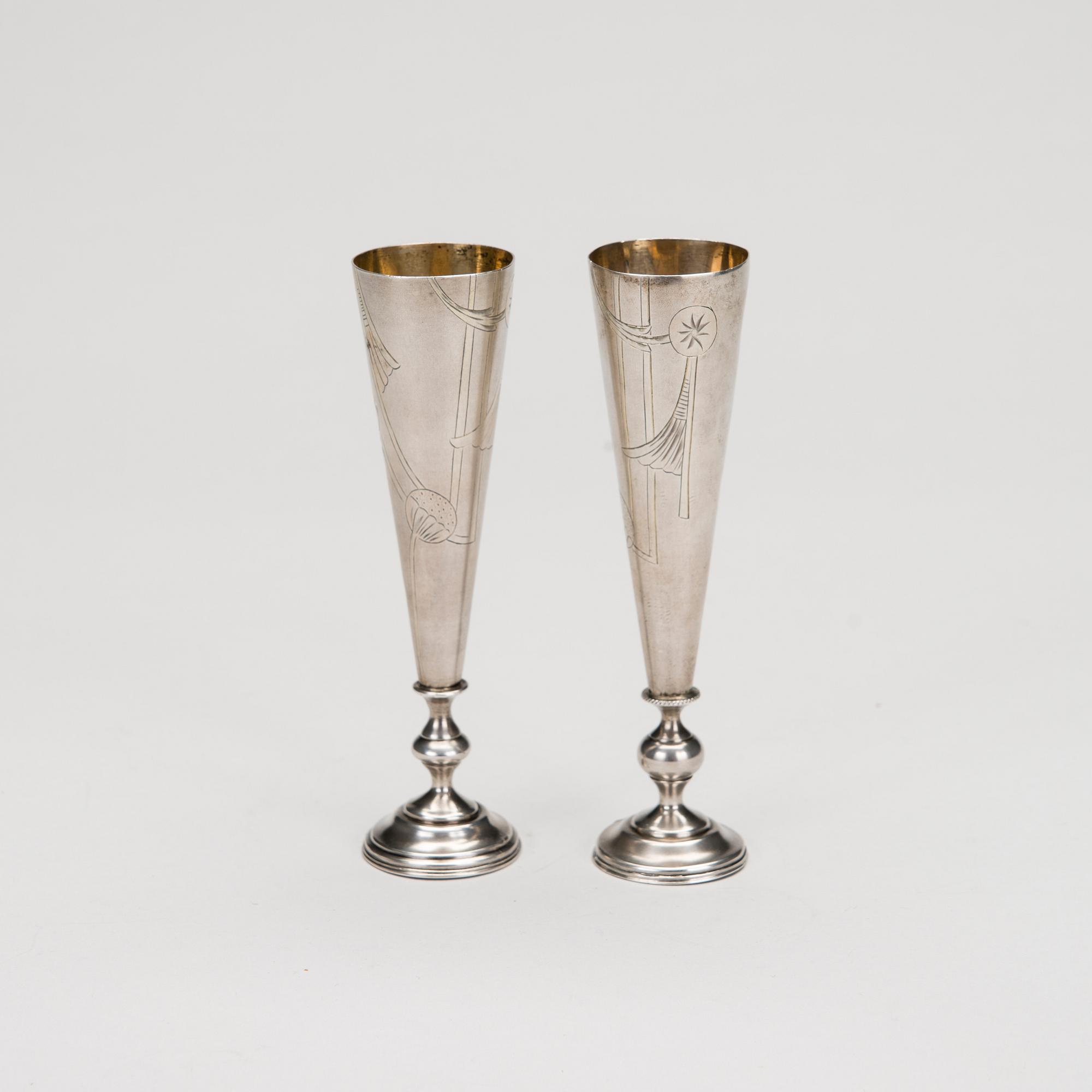 BÄGARE, ETT PAR, silver, Moskva 1908-1917, Nikolai Slavjanov, vikt 102 g.