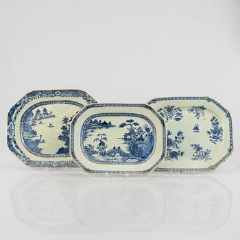 Three blue and white serving dishes, China, Qing dynasty, Qianlong (1736-95).