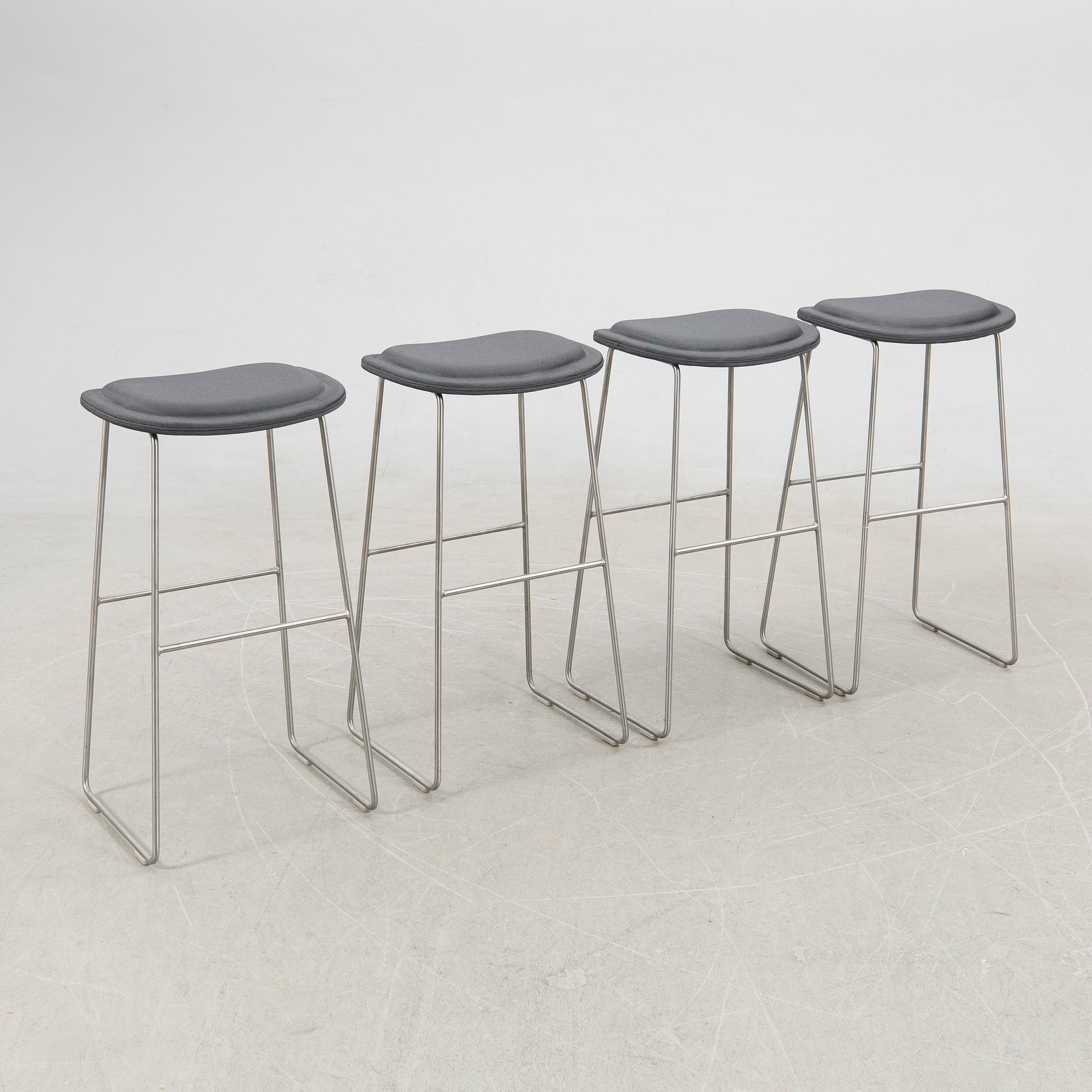 Jasper Morrison, bar stools, 4 pcs, "Hi Pad Stool", Cappellini, Italy, 21st century.