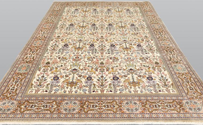 A Täbriz Tabatabai carpet, c.  352 x 240 cm.
