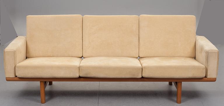 SOFFA, GE 236. Hans J Wegner, Danmark.