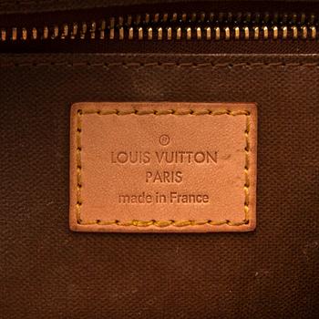 Louis Vuitton, toiletry bag "Toiletry bag 25", France 2011.