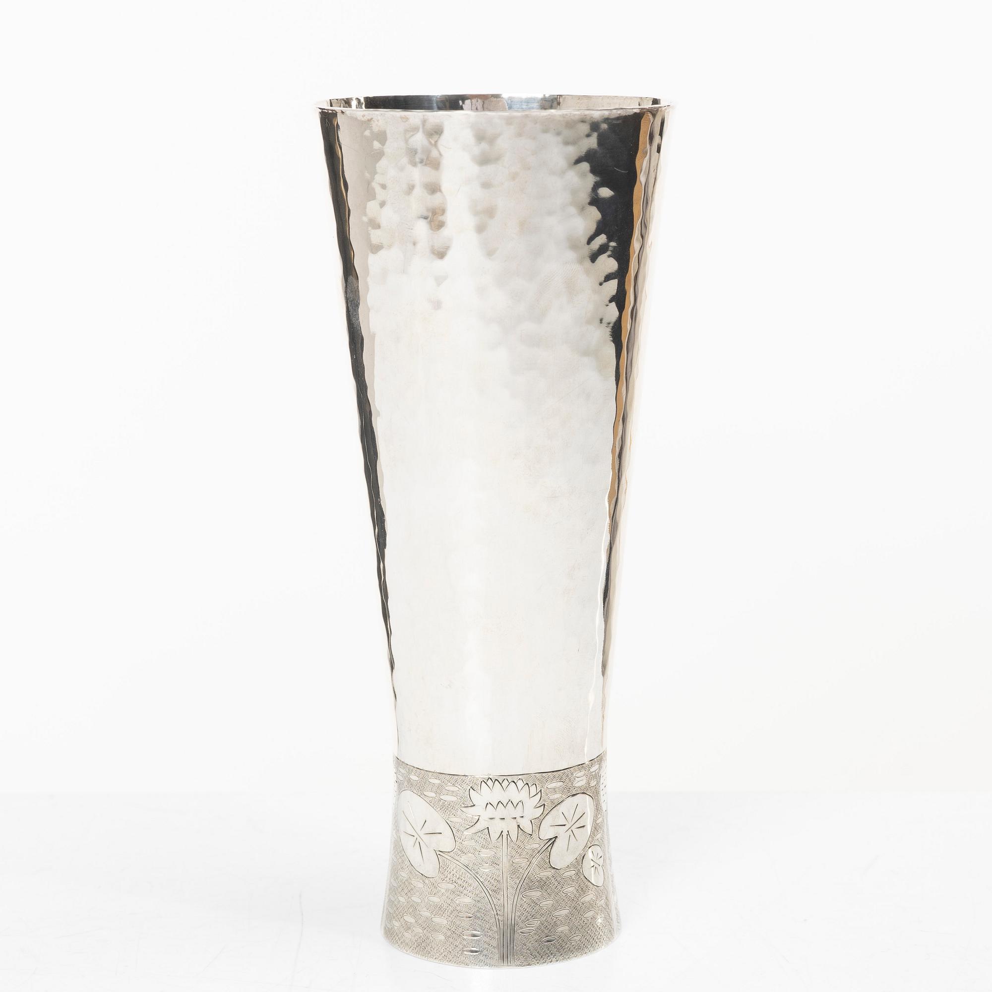 A Swedish sterling silver vase, mark of Gustaf Fors Silversmed,  Kalix 1981.