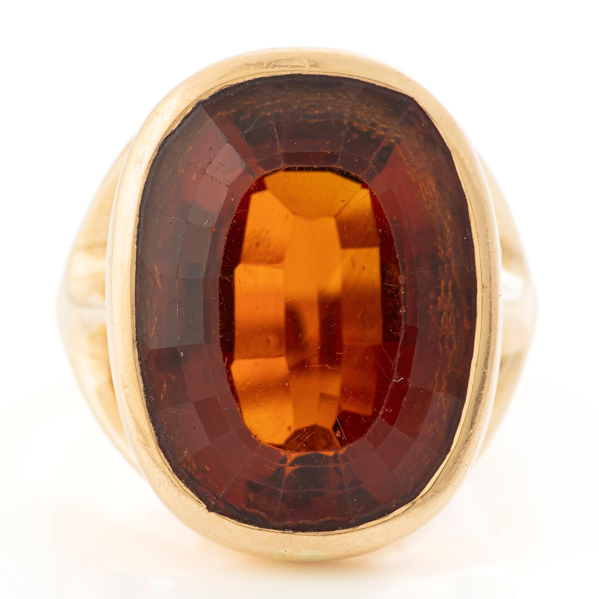 Sigurd Persson, Ring, 18K gold with a faceted citrine, Stockholm, 1967.