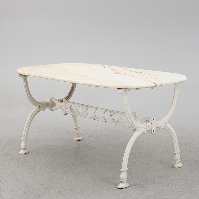 A garden sofa, a table and a pair of chairs, Byarums bruk.