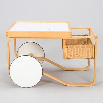 Alvar Aalto, serveringsvagn, modell 900, Artek, Finland, 1970-tal.