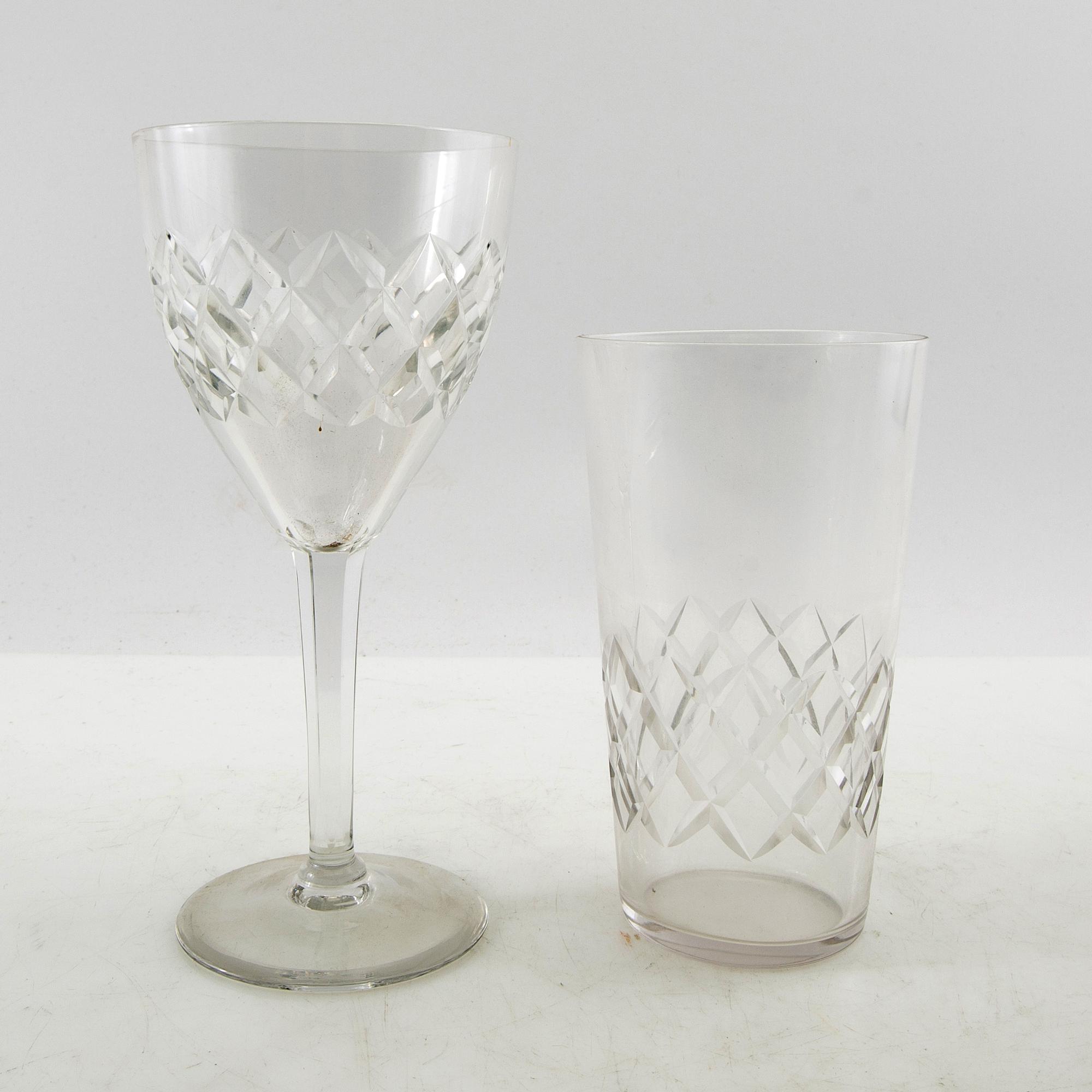 Fritz Kallenberg service 70 dlr "Bror" early 20th century cut glass.