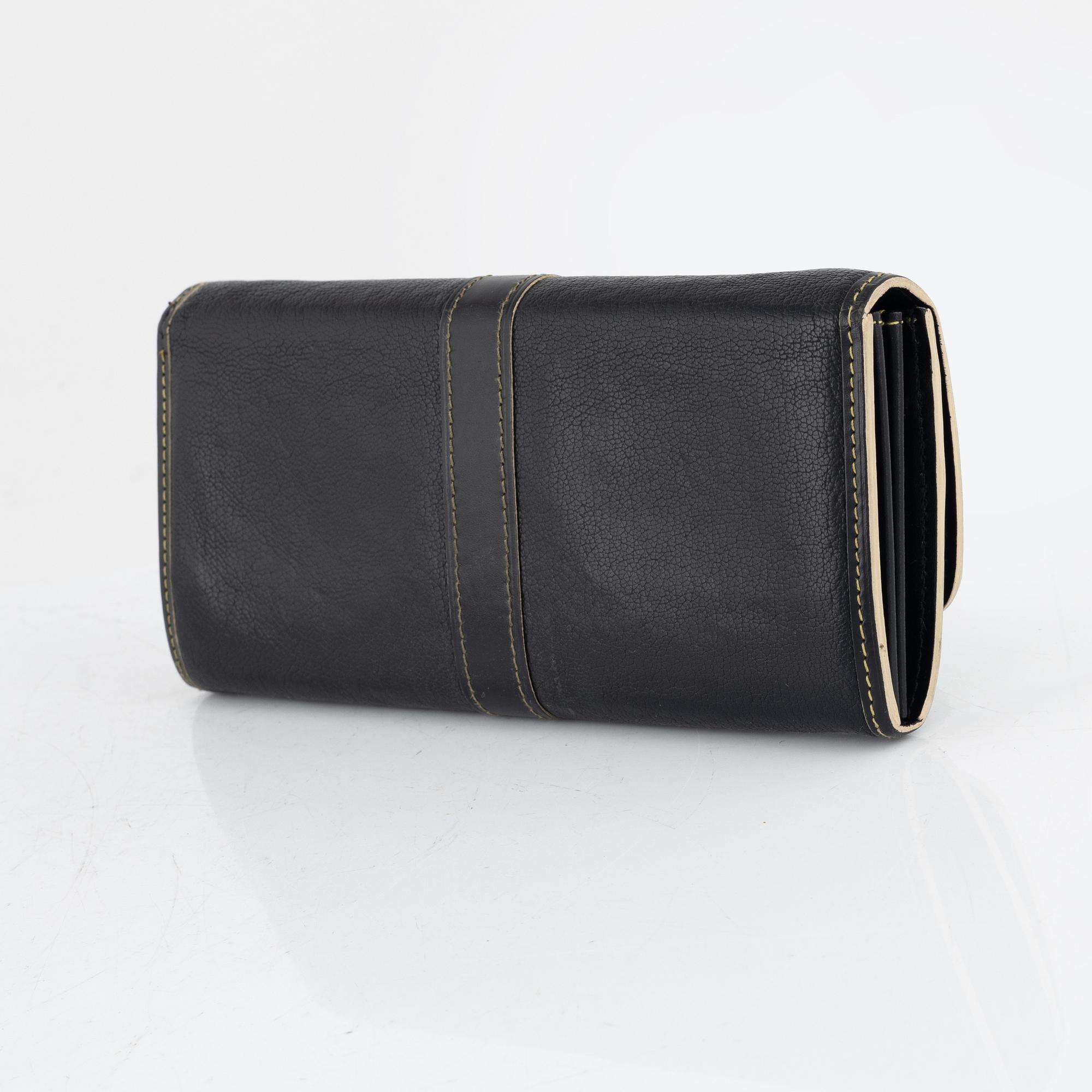 Louis Vuitton, A Suhali leather 'Le Favori Verone Wallet'.