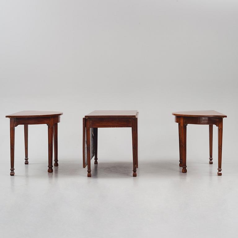 A George III mahogany D-end dining table, circa 1800.