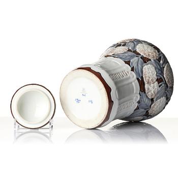 Fanny Garde, an Art Nouveau porcelain lidded vase model 1204/8, Bing & Grøndahl, Denmark.