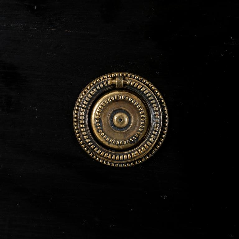 BYRÅ, gustaviansk stil, 1800-tal.