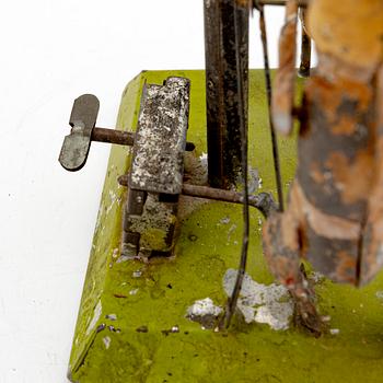 An early 1900s tin toy probably Germany.