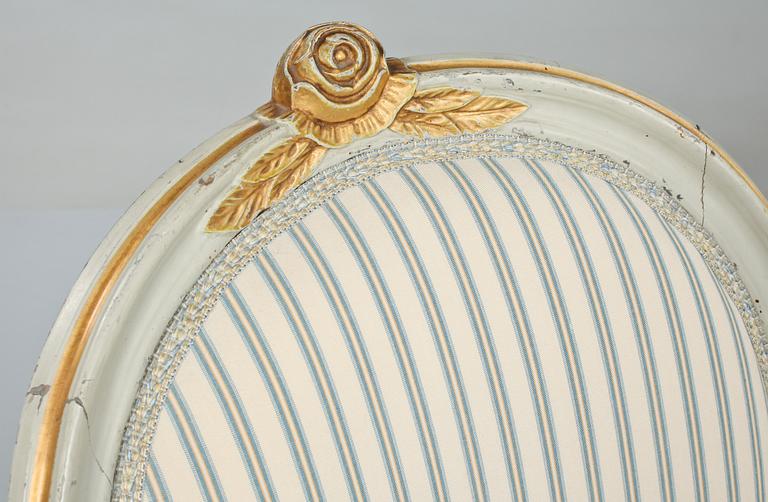 KARMSTOLAR, ett par, gustaviansk stil, 1900-talets andra hälft.