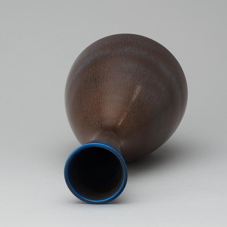 A Berndt Friberg stoneware vase, Gustavsberg Studio 1964.