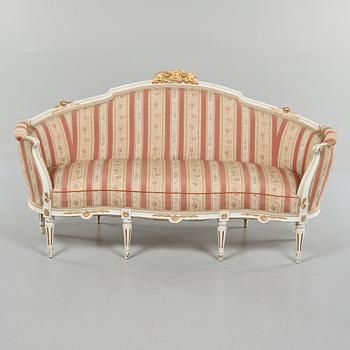 BADKARSSOFFA, gustaviansk stil, 1900-talets första kvartal.