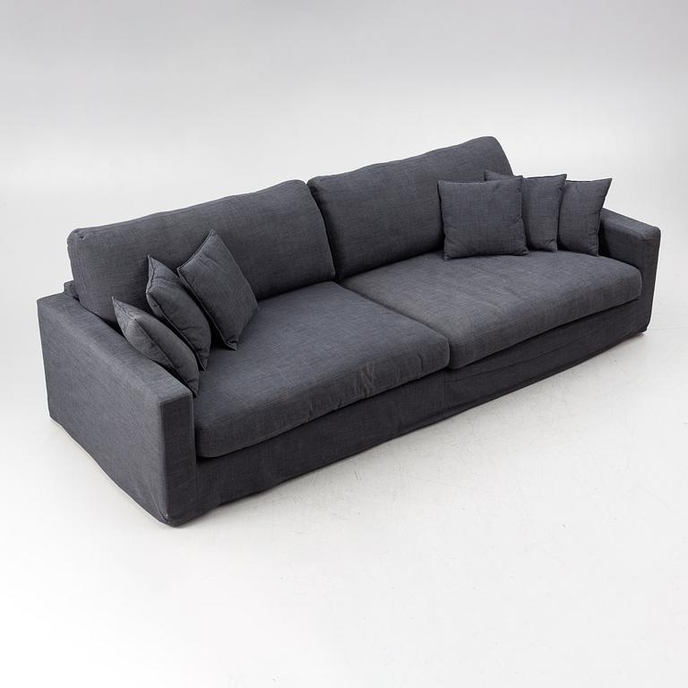 'The Whale XL' sofa from Sweef.