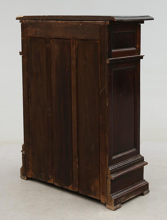 SKÅP, renässansstil, 1800-tal.