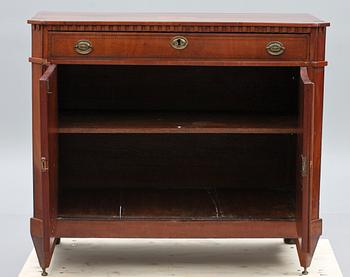 SKÄNK, mahogny. England. 1800-tal.