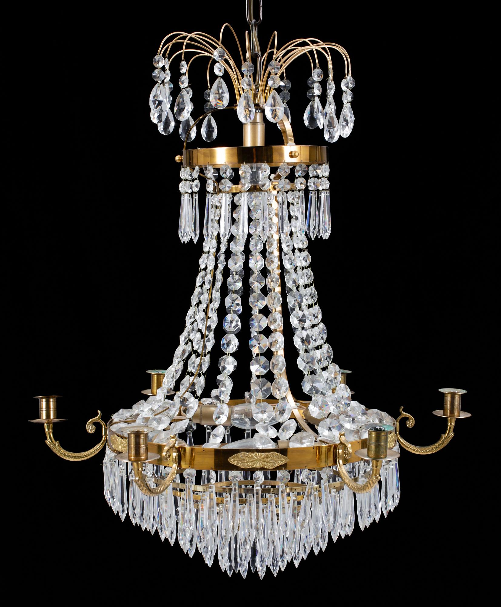 LJUSKRONA, senempire stil, 1900-talets mitt. Höjd ca 74 cm, exklusive kedja.