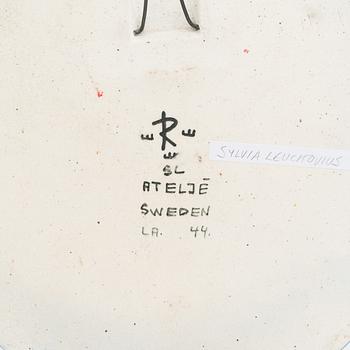 Sylvia Leuchovius, väggplakett, stengods, Rörstrand Ateljé, signerad SL märkt LA. 44.