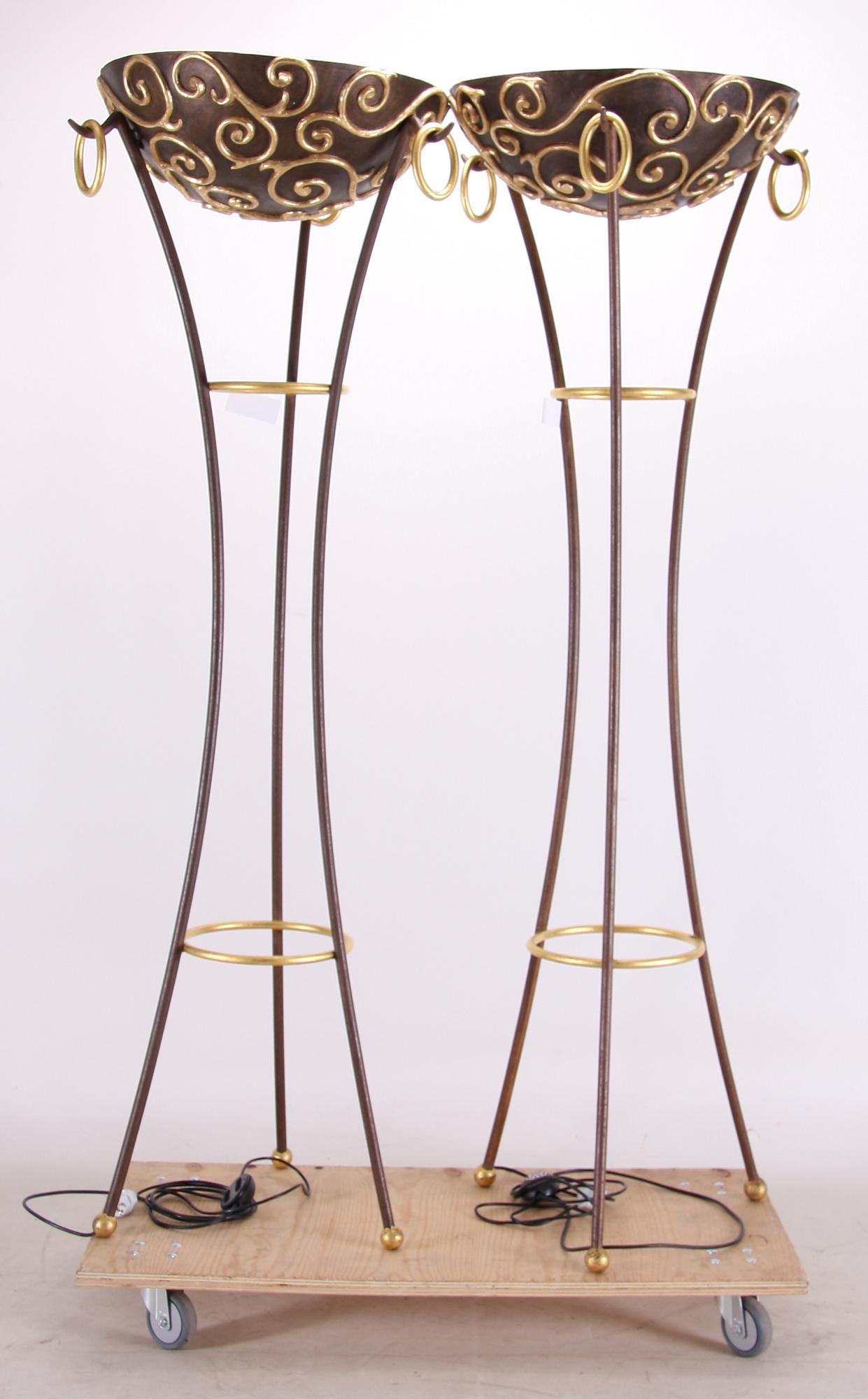 GOLVARMATURER, ett par, metall. Design Francis Vella Bonavita, 1990-tal.
