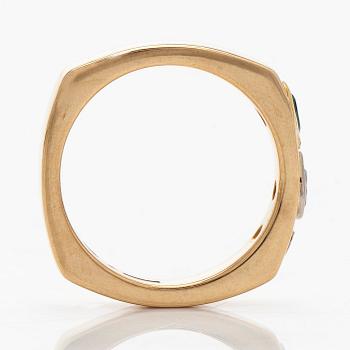 Sormus, pisarahiottu ja markiisihiottu timantti, smaragdi, 18K kultaa, Ilse Gröndahl, Helsinki 1988.