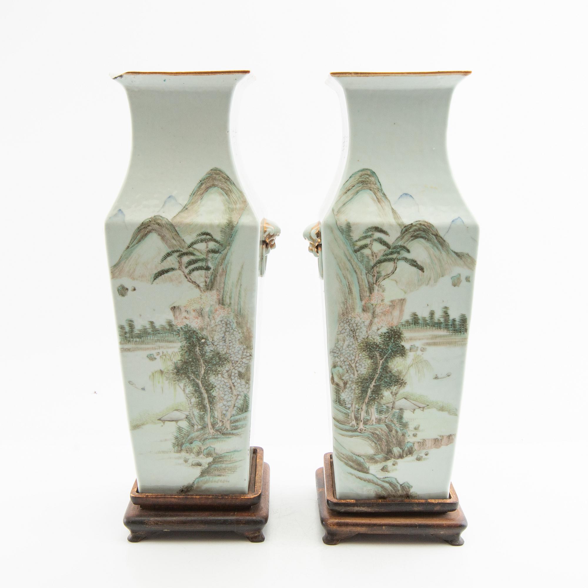 Vases 1 pair China late 19th century porcelain.