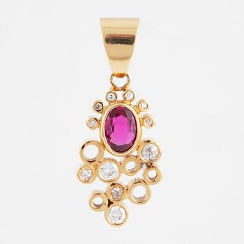 CECILIA JOHANSSON, Hänge, 18K guld, rubin och gammalslipade och åttkantslipade diamanter.