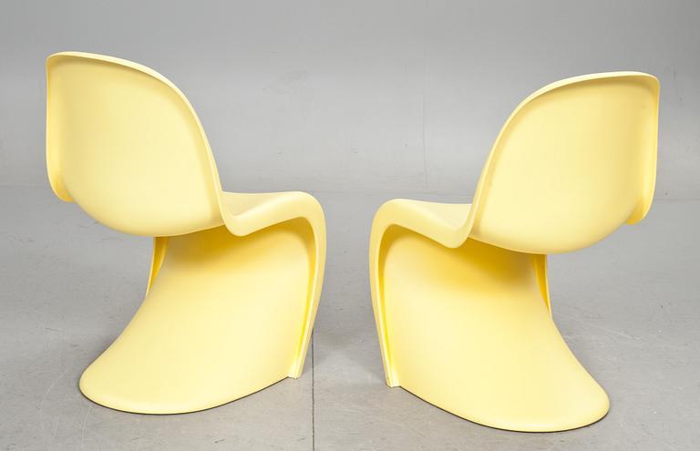 STOLAR, ett par, "Panton chair", Verner Panton för Vitra.