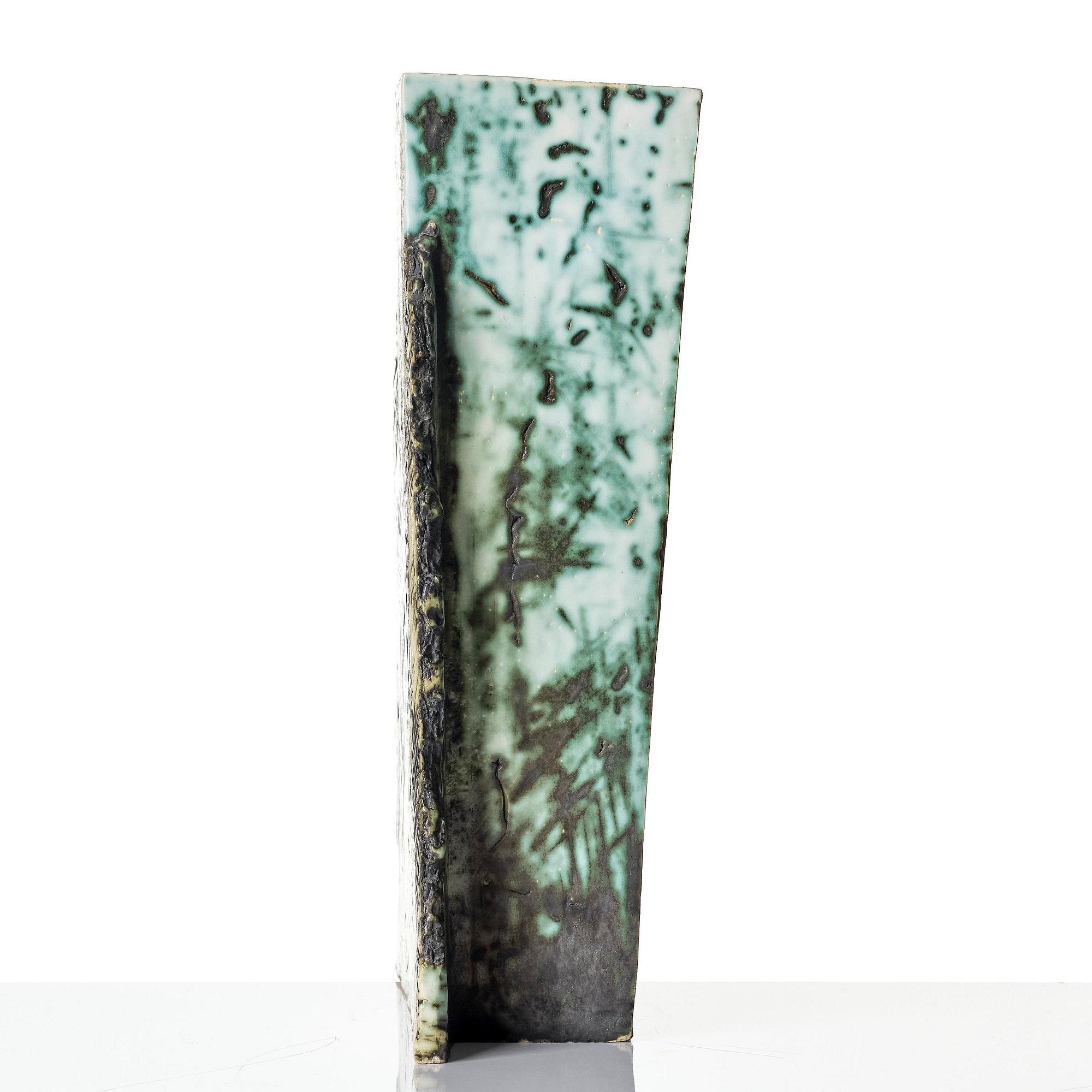 Kati Tuominen-Niittylä, a stoneware vase, Arabia, Finland.