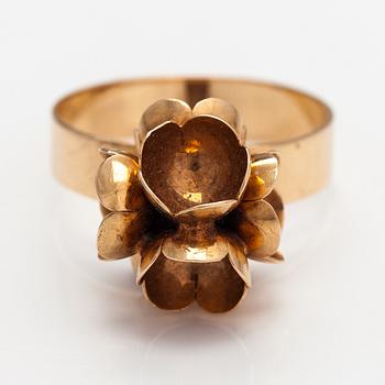 Liisa Vitali, A 14K gold ring "Kevät". Westerback, Helsinki 1971.