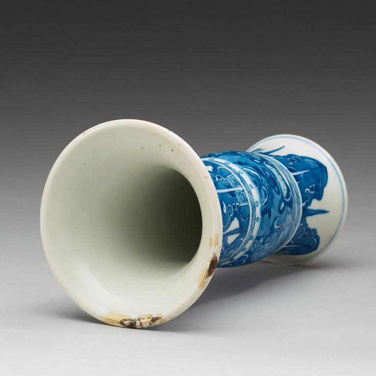 A blue and white vase, Qing dynasty, 18th Century.