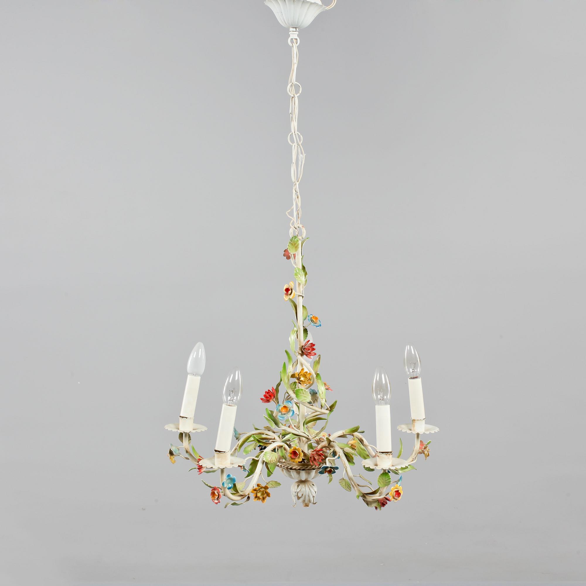 TAKLAMPA, enligt uppgift inköpt på Firma Svenskt Tenn, 1970-tal. Höjd 56 cm.